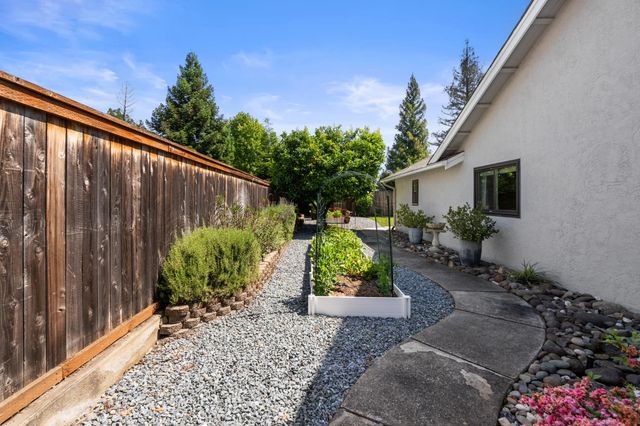 4609 Odessa Ct, Rocklin, CA 95677