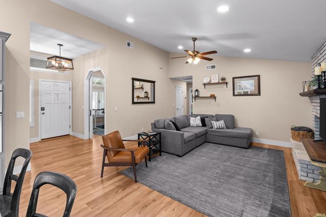 4609 Odessa Ct, Rocklin, CA 95677