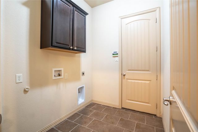 185 Carrington Lane, Lewisville, TX 75067