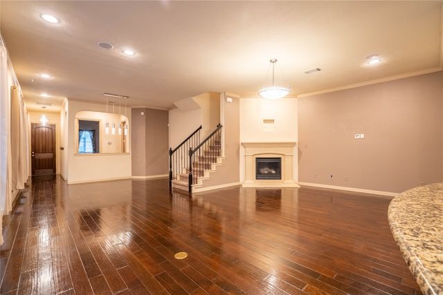 185 Carrington Lane, Lewisville, TX 75067