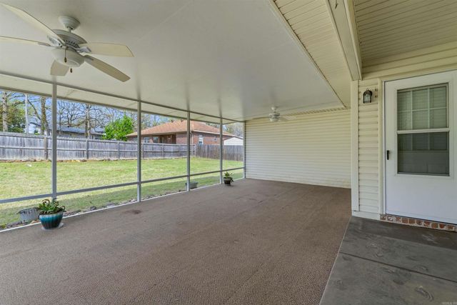 219 Fair Oaks Drive, Jacksonville, AR 72076