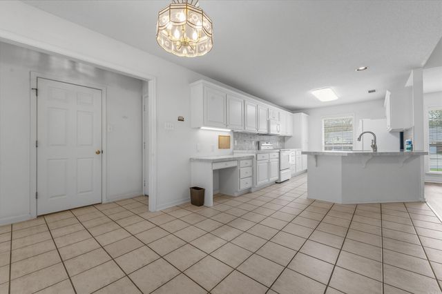 219 Fair Oaks Drive, Jacksonville, AR 72076