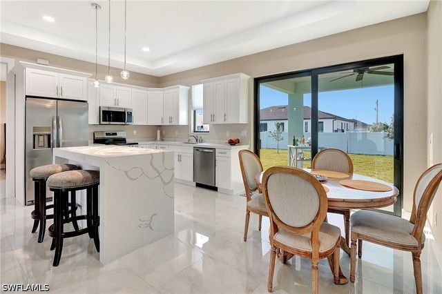 2514 SW Embers TER, Cape Coral, FL 33991