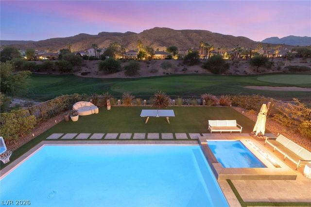 2747 Turtle Head Peak Drive, Las Vegas, NV 89135