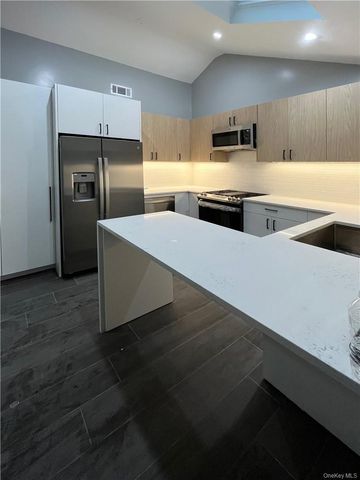 31 Riverside Avenue, Haverstraw, NY 10927