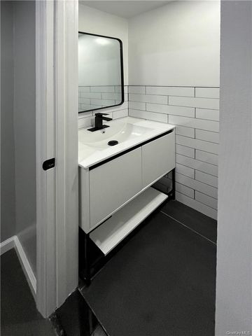 31 Riverside Avenue, Haverstraw, NY 10927