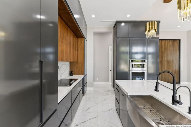 147 Las Palomas, La Vernia, TX 78121