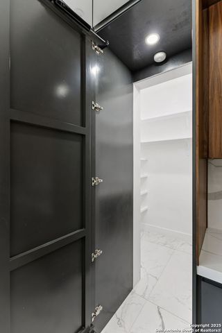 147 Las Palomas, La Vernia, TX 78121