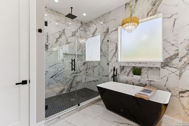 147 Las Palomas, La Vernia, TX 78121