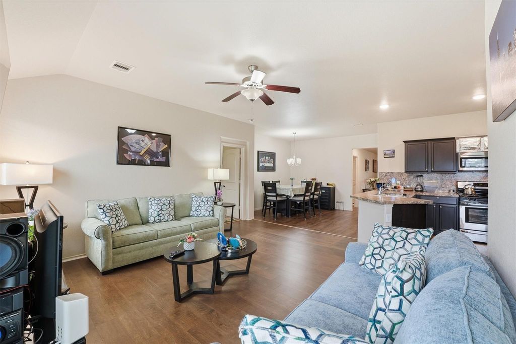 15455 Rancho Joya Way, Houston, TX 77049