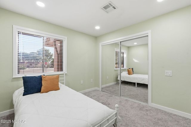 1141 N Paseo Del Cervato, Green Valley, AZ 85614