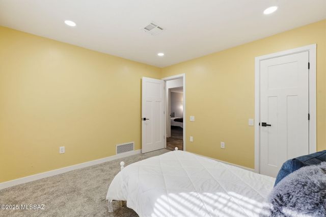 1141 N Paseo Del Cervato, Green Valley, AZ 85614