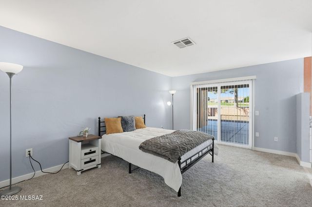 1141 N Paseo Del Cervato, Green Valley, AZ 85614