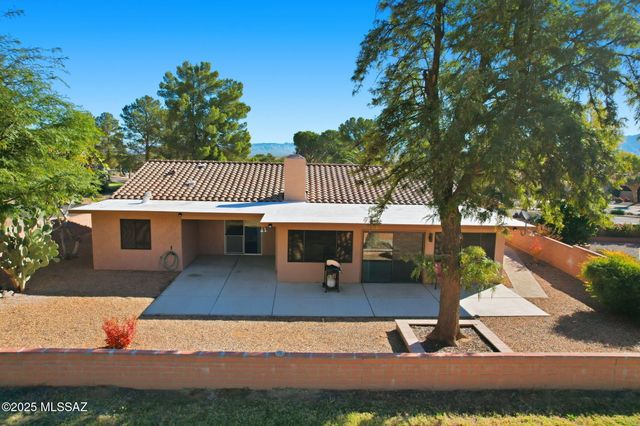 1141 N Paseo Del Cervato, Green Valley, AZ 85614