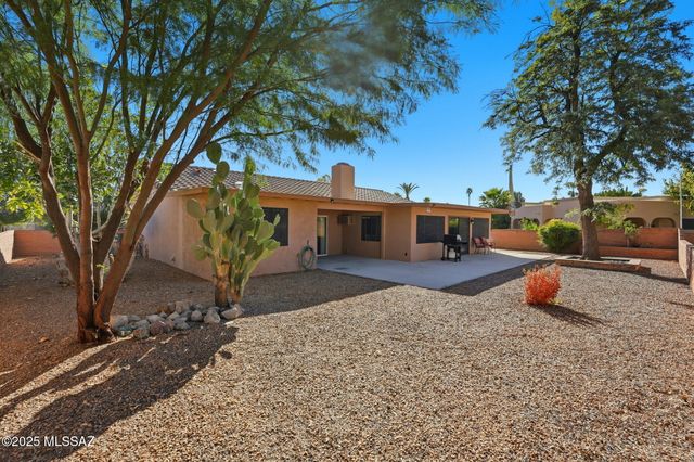 1141 N Paseo Del Cervato, Green Valley, AZ 85614