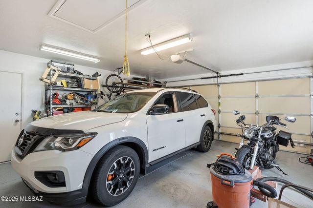 1141 N Paseo Del Cervato, Green Valley, AZ 85614