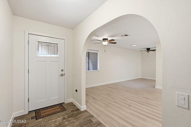 1141 N Paseo Del Cervato, Green Valley, AZ 85614