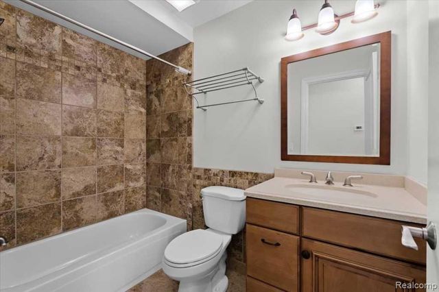 738 S Milford Road, Milford Village, MI 48381