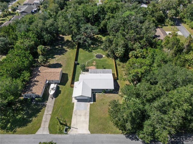 340 N Lochview Terrace, Crystal River, FL 34429
