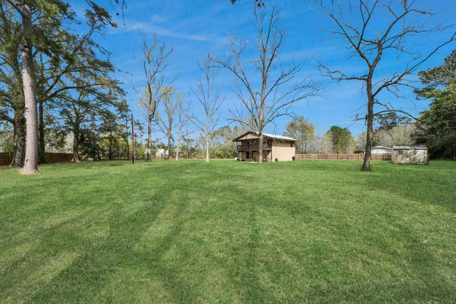 130 County Road 3470 N, Cleveland, TX 77327