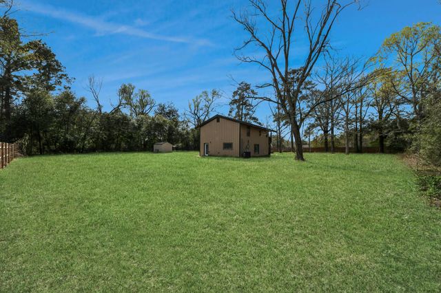 130 County Road 3470 N, Cleveland, TX 77327