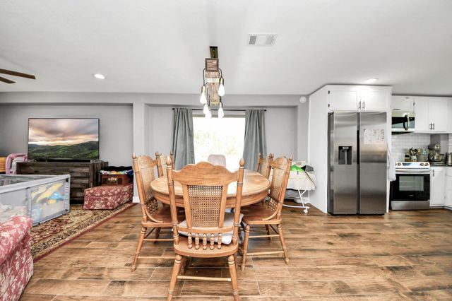 130 County Road 3470 N, Cleveland, TX 77327