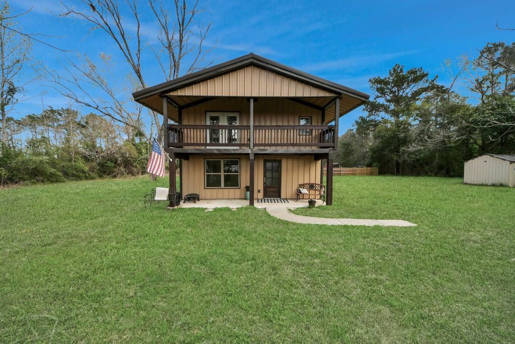 130 County Road 3470 N, Cleveland, TX 77327