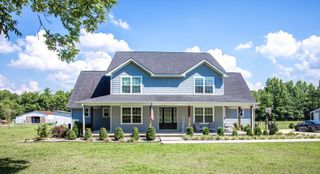 5761 Lexie Beans Creek Rd, Belvidere, TN 37306
