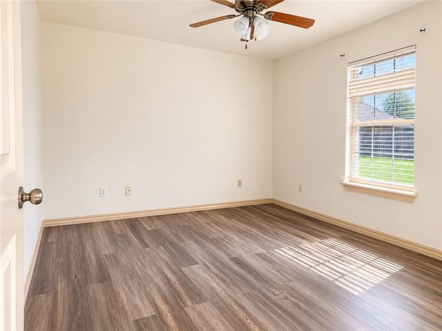 3001 N 18Th Street, Rogers, AR 72756