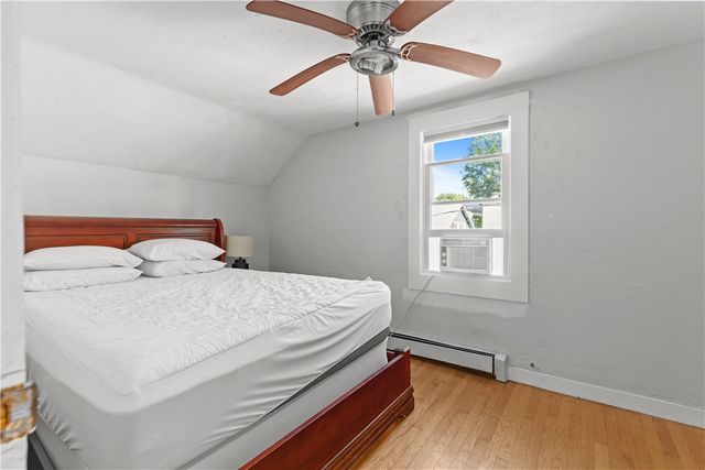 35 Pope Street, Newport, RI 02840