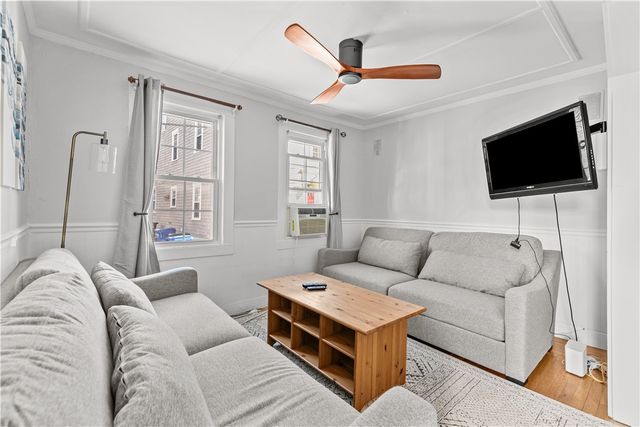 35 Pope Street, Newport, RI 02840