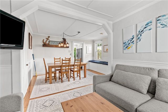 35 Pope Street, Newport, RI 02840