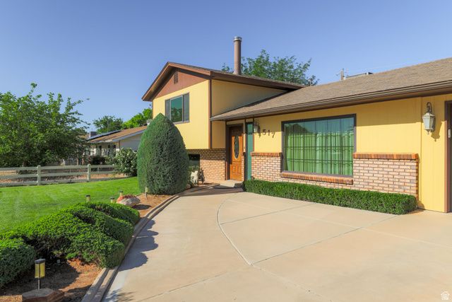 517 N SAGUARO, Washington, UT 84780