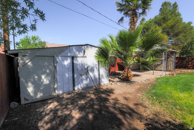 517 N SAGUARO, Washington, UT 84780
