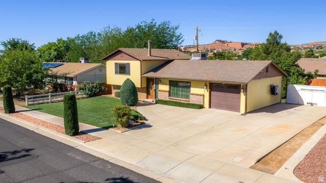 517 N SAGUARO, Washington, UT 84780