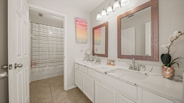 2803 Darby Brook Drive, Fresno, TX 77545