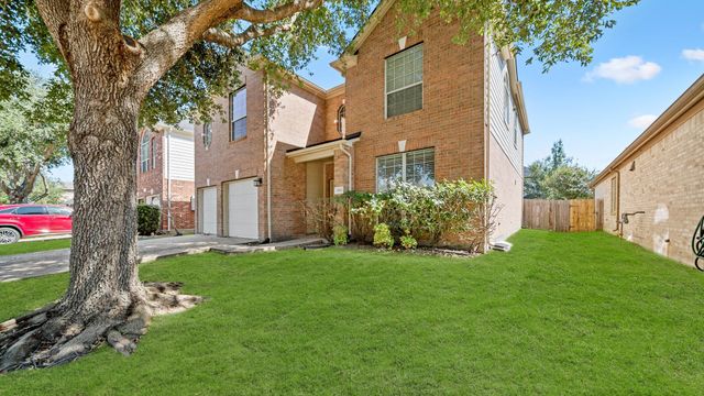 2803 Darby Brook Drive, Fresno, TX 77545