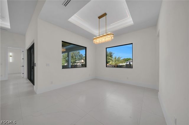 2421 Santa Barbara BLVD N, Cape Coral, FL 33993
