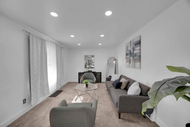 3238 178th Street, Lansing, IL 60438