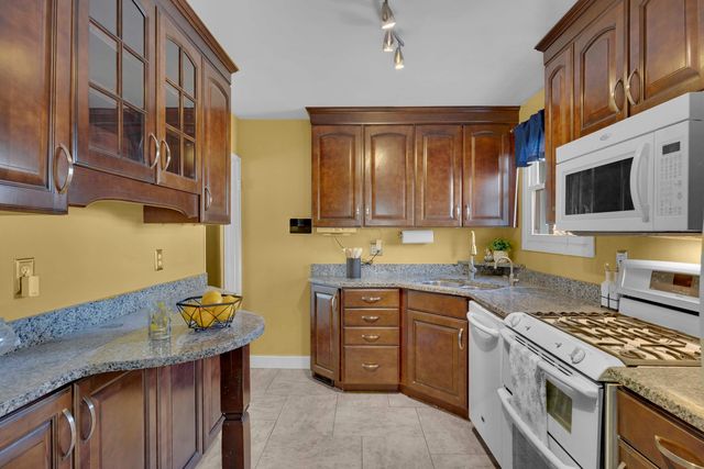 3238 178th Street, Lansing, IL 60438