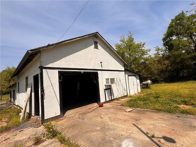 1500 Cook Road, Oxford, GA 30054
