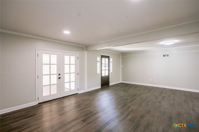 2807 Bluebonnet Street, Victoria, TX 77901