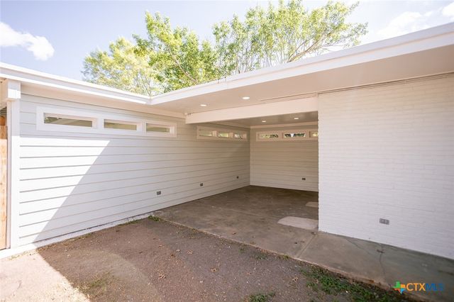 2807 Bluebonnet Street, Victoria, TX 77901