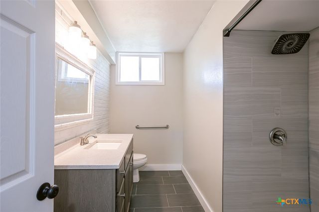 2807 Bluebonnet Street, Victoria, TX 77901