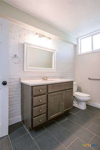 2807 Bluebonnet Street, Victoria, TX 77901