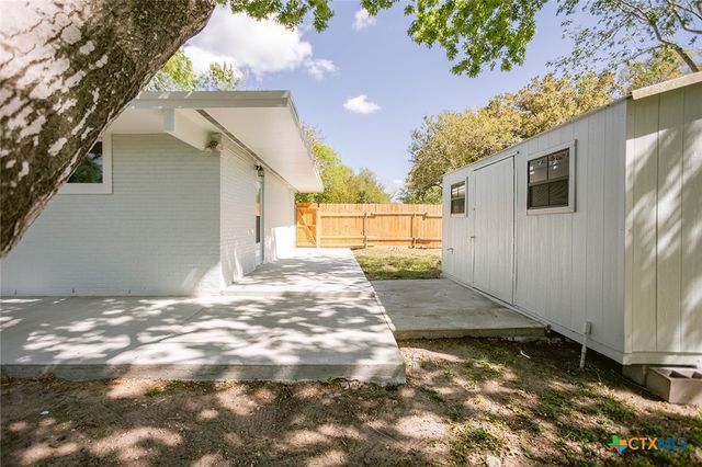2807 Bluebonnet Street, Victoria, TX 77901
