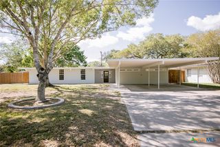 2807 Bluebonnet Street, Victoria, TX 77901
