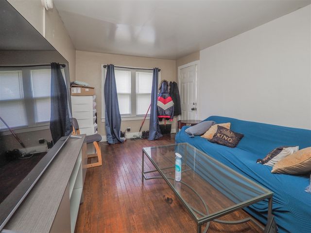 521 Pearl Street, Kalamazoo, MI 49007