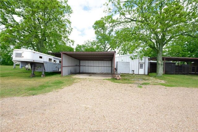7523 State Highway 21, Caldwell, TX 77836