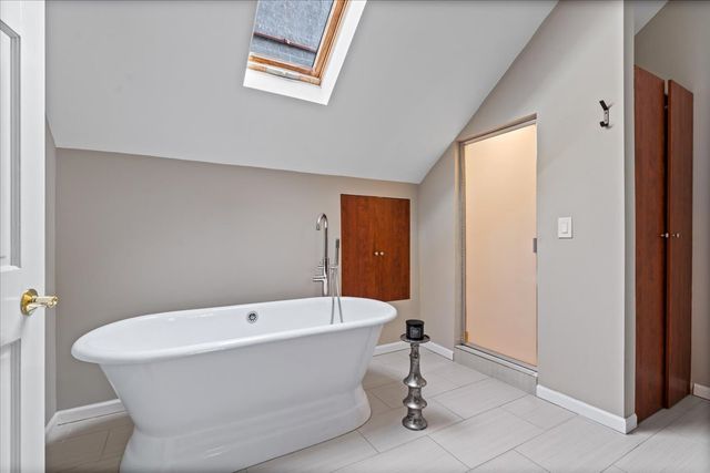 2553 N Southport Avenue 2R, Chicago, IL 60614